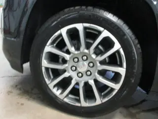 GMC Acadia 2023 4x4 Denali 4dr SUV