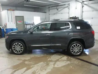 GMC Acadia 2023 4x4 Denali 4dr SUV