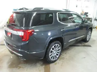 GMC Acadia 2023 4x4 Denali 4dr SUV