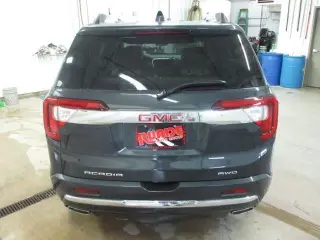 GMC Acadia 2023 4x4 Denali 4dr SUV