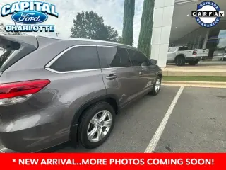 Toyota Highlander 2019 AWD Limited 4dr SUV