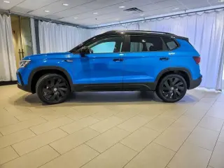 Volkswagen Taos 2024 AWD SE Negro 4Motion 4p SUV