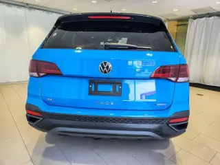 Volkswagen Taos 2024 AWD SE Negro 4Motion 4p SUV