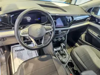 Volkswagen Taos 2024 AWD SE Negro 4Motion 4p SUV