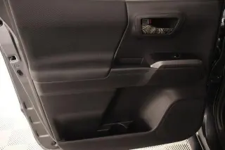 Toyota Tacoma 2023 4x4 TRD Sport 4dr Cabina Doble 5.0 ft SB 6A