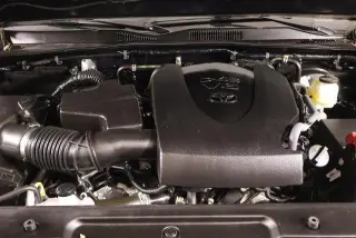 Toyota Tacoma 2023 4x4 TRD Sport 4dr Cabina Doble 5.0 ft SB 6A