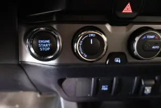 Toyota Tacoma 2023 4x4 TRD Sport 4dr Cabina Doble 5.0 ft SB 6A