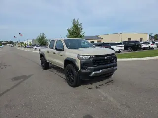 Chevrolet Colorado 2024 4x4 Trail Boss 4p Crew Cab 5 ft. SB