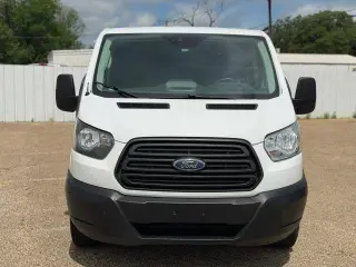 Ford Transit 2019 150 3 puertas SWB techo bajo furgón de carga con puertas laterales del lado del pasajero 60/40