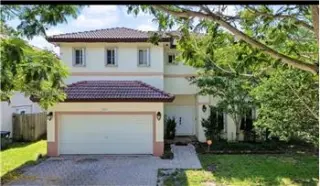 Propiedad de alquiler con 3 dormitorios y 3.5 baños en Miami