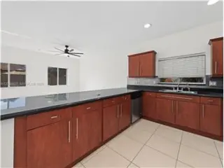 Propiedad de alquiler con 3 dormitorios y 3.5 baños en Miami