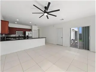 Propiedad de alquiler con 3 dormitorios y 3.5 baños en Miami