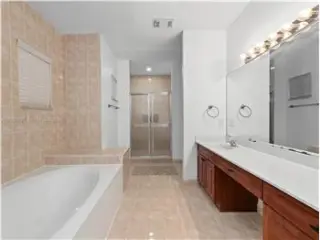 Propiedad de alquiler con 3 dormitorios y 3.5 baños en Miami