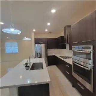 Propiedad de alquiler con 3 dormitorios y 2.5 baños en Doral