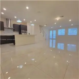 Propiedad de alquiler con 3 dormitorios y 2.5 baños en Doral