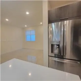Propiedad de alquiler con 3 dormitorios y 2.5 baños en Doral