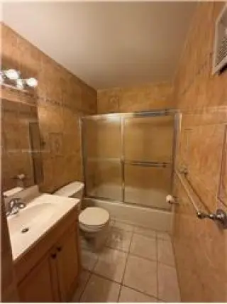 Propiedad de alquiler con 3 dormitorios y 2 baños en Miami