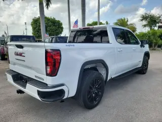 GMC Sierra 1500 2024 4x4 Elevation 4dr Crew Cab 5.8 ft. SB