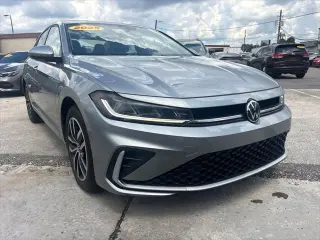 Volkswagen Jetta 2025 SE 4dr Sedán