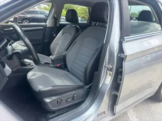 Volkswagen Jetta 2025 SE 4dr Sedán