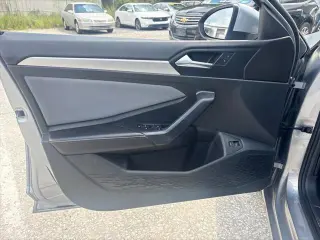Volkswagen Jetta 2025 SE 4dr Sedán