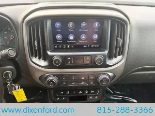 GMC Canyon 2022 4x4 AT4 4p Cab de tripulacion con cabina doble 5 ft. SB (Tela)