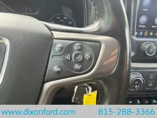 GMC Canyon 2022 4x4 AT4 4p Cab de tripulacion con cabina doble 5 ft. SB (Tela)