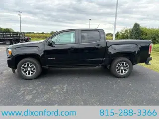 GMC Canyon 2022 4x4 AT4 4p Cab de tripulacion con cabina doble 5 ft. SB (Tela)