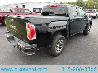 GMC Canyon 2022 4x4 AT4 4p Cab de tripulacion con cabina doble 5 ft. SB (Tela)
