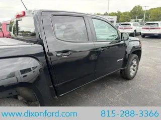 GMC Canyon 2022 4x4 AT4 4p Cab de tripulacion con cabina doble 5 ft. SB (Tela)