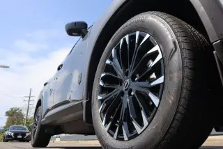 Nissan Rogue 2026 AWD Dark Armor 4dr Crossover