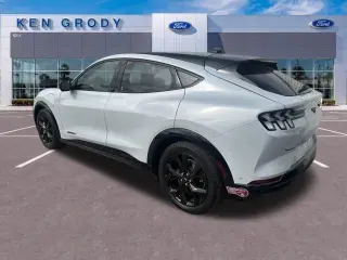 Ford Mustang Mach-E 2023 AWD Premium 4dr SUV