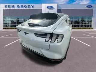 Ford Mustang Mach-E 2023 AWD Premium 4dr SUV