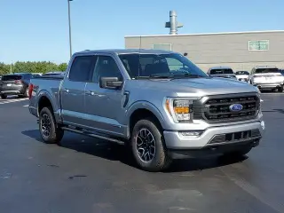 Ford F-150 2023 4x4 XLT 4dr SuperCrew 6.5 ft. SB en español