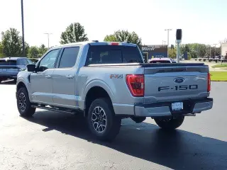 Ford F-150 2023 4x4 XLT 4dr SuperCrew 6.5 ft. SB en español