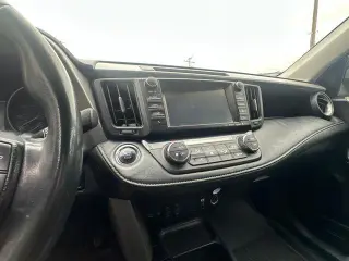 Toyota RAV4 2018 AWD XLE 4dr SUV