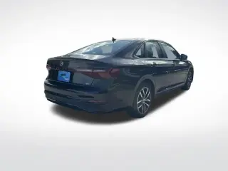 Volkswagen Jetta 2025 SE 4dr Sedán