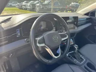 Volkswagen Jetta 2025 SE 4dr Sedán