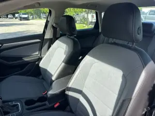 Volkswagen Jetta 2025 SE 4dr Sedán