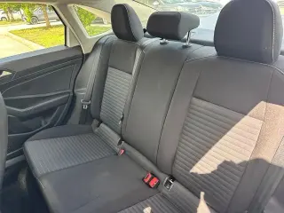 Volkswagen Jetta 2023 S 4p Sed 8A