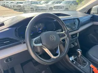 Volkswagen Taos 2023 SE 4dr SUV