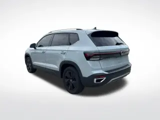 Volkswagen Taos 2025 SE 4dr SUV