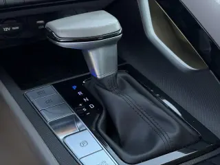 Hyundai ELANTRA 2025 SEL Confort 4p Sedan