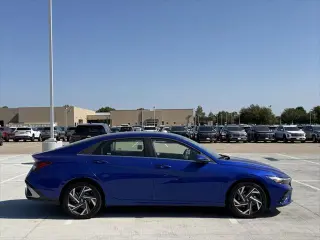 Hyundai ELANTRA 2025 SEL Confort 4p Sedan