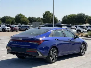 Hyundai ELANTRA 2025 SEL Confort 4p Sedan