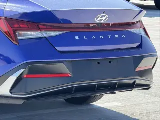 Hyundai ELANTRA 2025 SEL Confort 4p Sedan