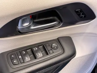 Chrysler Pacifica Híbrido enchufable 2024 Road Tripper 4dr Mini-Van