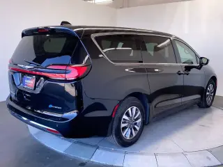 Chrysler Pacifica Híbrido enchufable 2024 Road Tripper 4dr Mini-Van