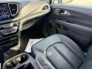 Chrysler Pacifica 2025 Select 4dr Mini-Van
