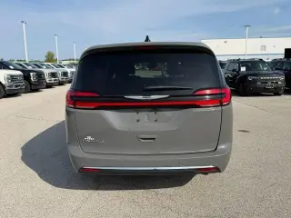 Chrysler Pacifica 2025 Select 4dr Mini-Van